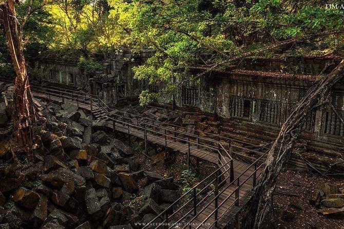 Private 3-Days tour at comfortable areas - Day 2: Preah Khan, Sras Srang, Eastern Mebon, and Banteay Srey