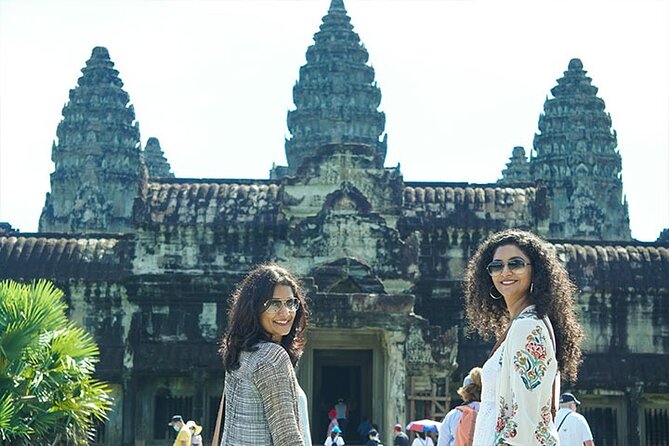Private Angkor Sunrise Bayon Ta Prohm Bonteay Srie Vip Tour - A quick stop at Angkor Thom’s South Gate
