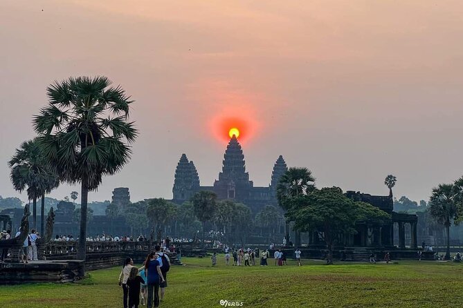 Private Angkor Sunrise Guided Tour - Sunrise at Angkor Wat