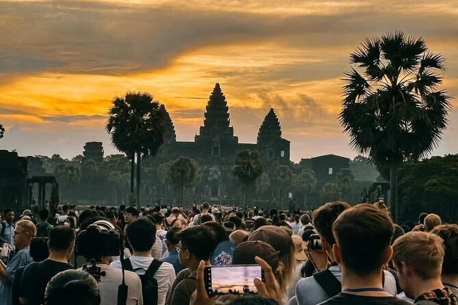 Private Angkor Sunrise Guided Tour - The 5:00 am pickup and ticket stop