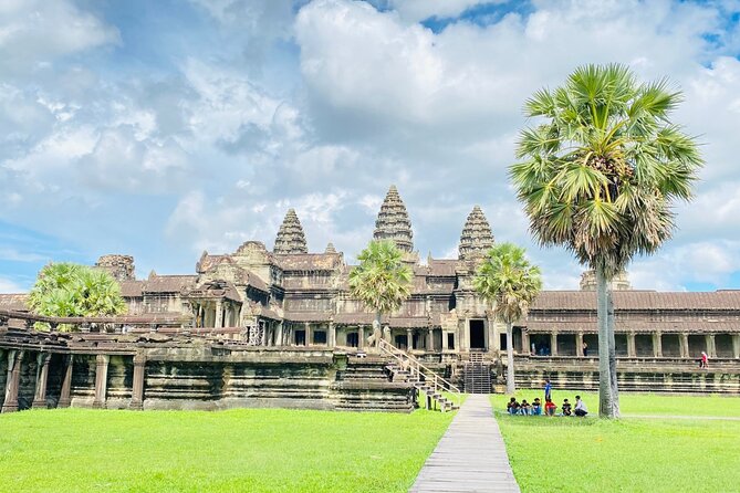 Private Angkor Wat and Lost Temple Jungle Tour - Starting at Angkor Wat for two hours