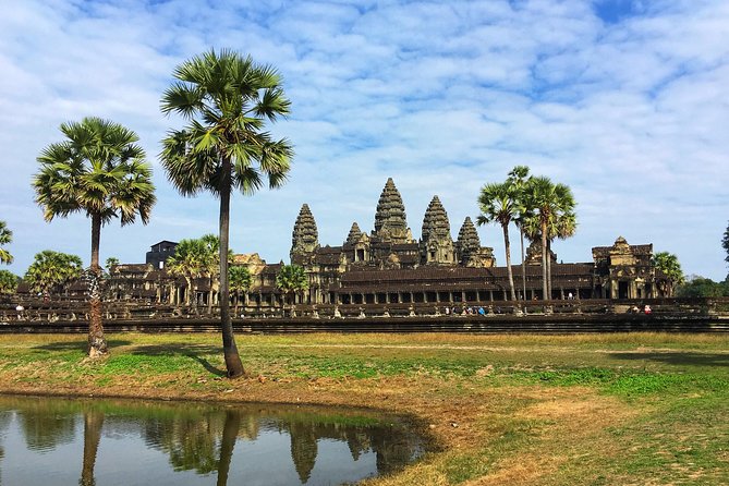 Private: Angkor Wat Full Day Guided Visit - Angkor Wat: two hours with Cambodia’s great monument
