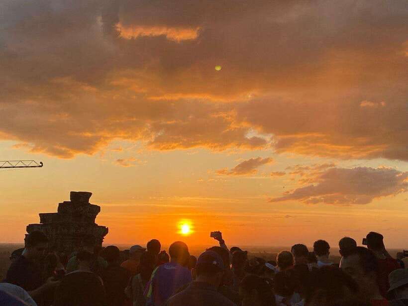 Private Angkor Wat Sunset Tour with Lunch and Snack Included - Starting at Angkor Wat, the Khmer symbol