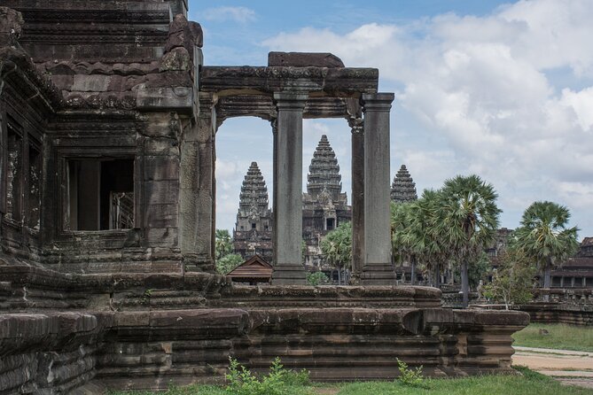 Private Angkor Wat Temple Tour - Bayon’s famous carved faces