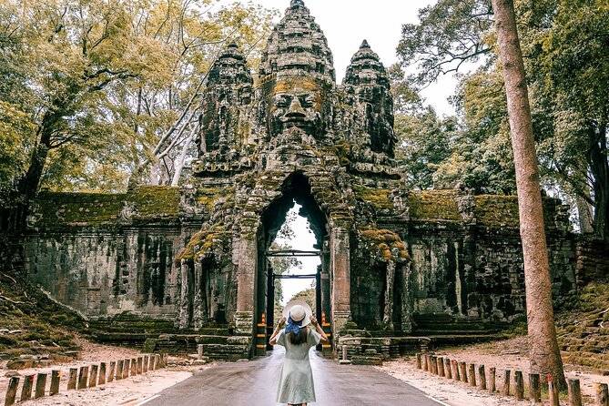 Private Angkor Wat Tour & Angkor Park/Heritage With Local Guide - Angkor Thom reveals a city, not just a temple