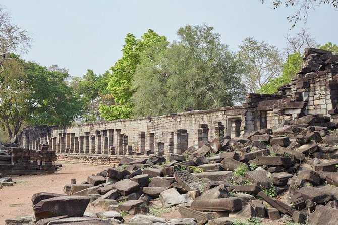 Private Banteay Chhmar, Banteay Toap & Ang Trapaeng Thma Guided Tour - Banteay Toap and the Khmer army