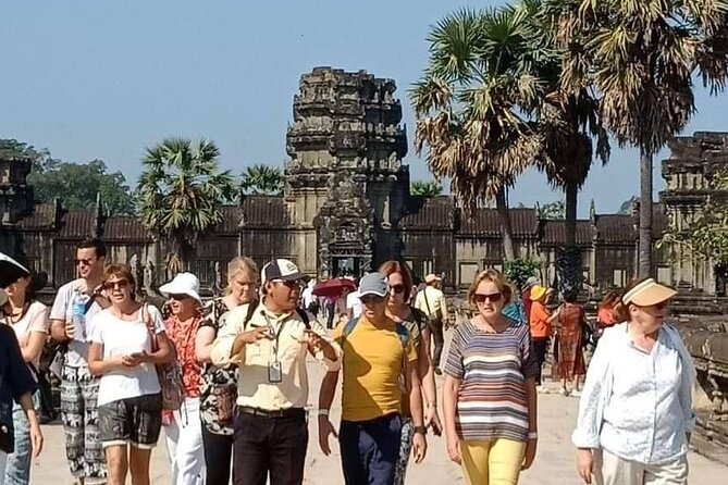 Private Banteay Srei and 4 Temples Guided Tour - Ta Som brings a quieter temple stop