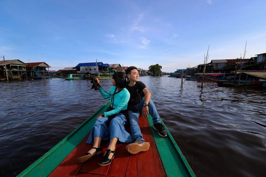 Private Beng Mealea and Floating Village Tour with Sunset - The guides are a major part of the value