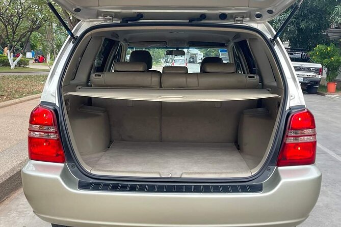 Private Car services from Siem Reap to Phnom Penh - Breaks for food, restrooms, and photos