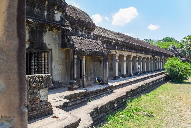 Private Full-Day Angkor Temple and Sunset Viewing with Lunch - Angkor Wat after the midday heat