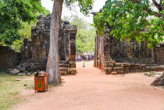 Private Full-Day Angkor Temple and Sunset Viewing with Lunch - Angkor Thom and the Bayon’s stone faces