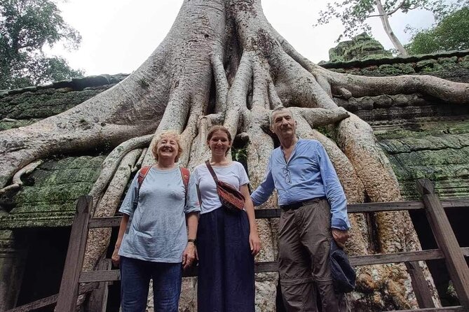 Private guided Full -day Angkor tour with sun set - Banteay Kdei and the beauty of decay