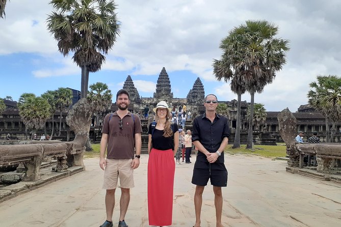 Private guided Full -day Angkor tour with sun set - Angkor Thom and the road of gods and demons