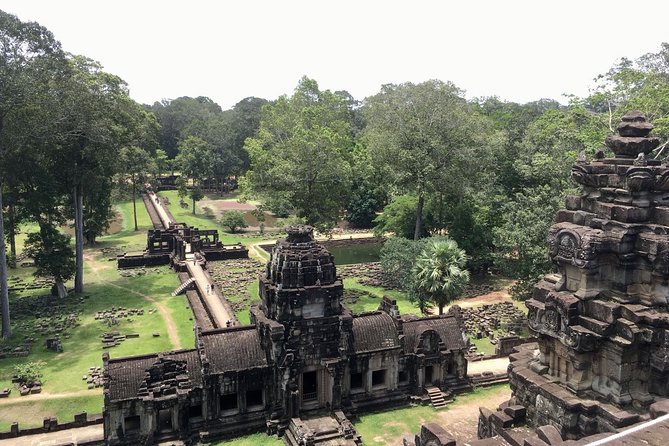 Private One Day Tour with Sunrise at Angkor Wat - Bayon’s 216 faces need time and close attention