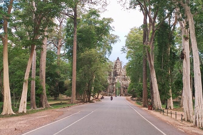 Private One Day Tour with Sunrise at Angkor Wat - The two terraces offer quick historical stops