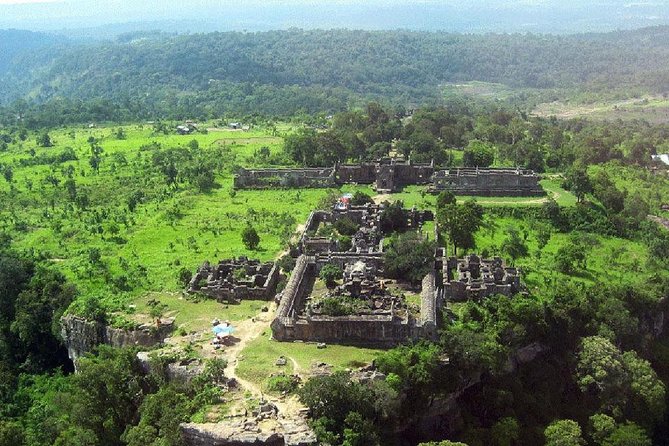Private Preah Vihear and 2 Temples Guided Tour - What the Private Vehicle Adds