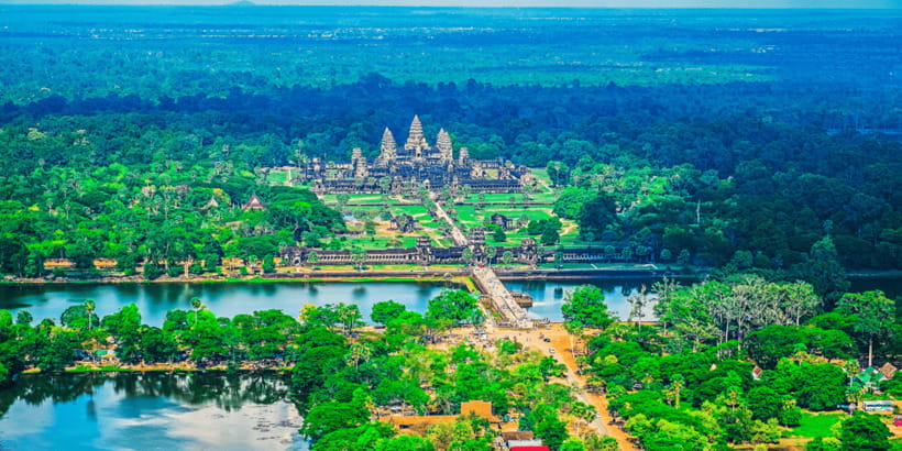 Private Sunrise Angkor Wat Tour - Bayon’s smiling faces