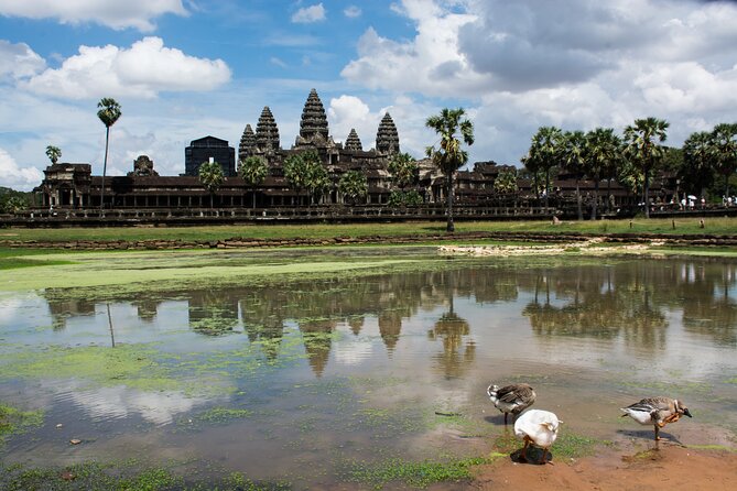 Private Sunrise Angkor Wat Tour with pickup from your hotel - What the private arrangement changes
