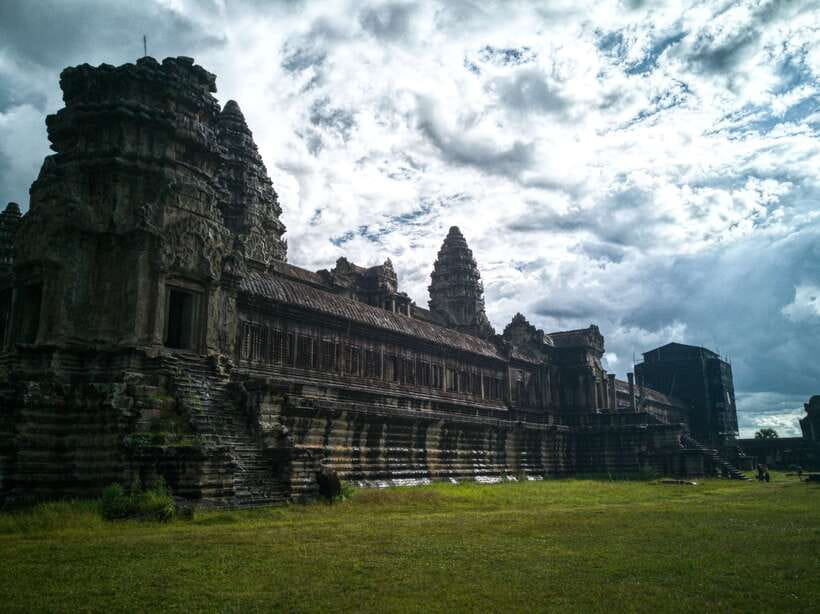 Private Sunrise Angkor Wat Tour - Angkor Wat’s towers, galleries, and scale