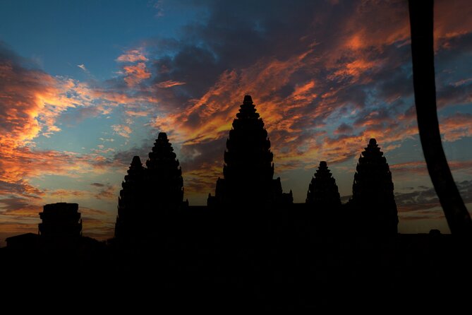 Private Temples Guided Tour (Angkor Wat, Ta Prom & Angkor Thom) - The guide can make or break the morning