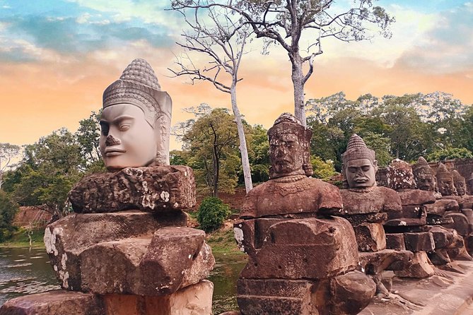 Private Tours Angkor Wat For 2 Days - Bayon and Angkor Thom pack a lot into three hours