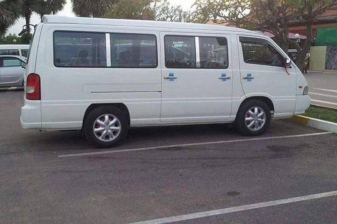 Private Transfer: Siem Reap Angkor Internation Airport to Hotel - The roughly one-hour ride into Siem Reap