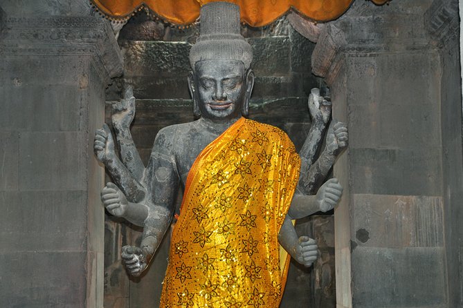 Private Tuk Tuk Tour to Angkor Wat and Small Circle with Two Extras - Ta Nei adds the quietest temple stop