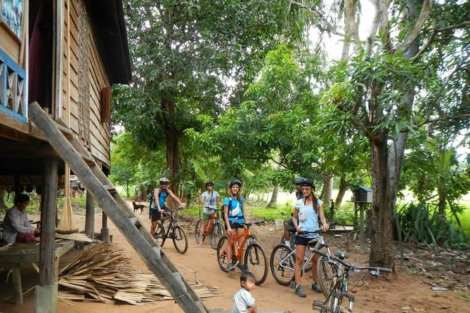 Rice Fields & Rural Villages Tour - Climbing Prasat Phnom Krom for the lake view
