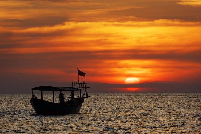 Scenic Boat Journey from Siem Reap to Battambang - Language, guides, and what you will learn