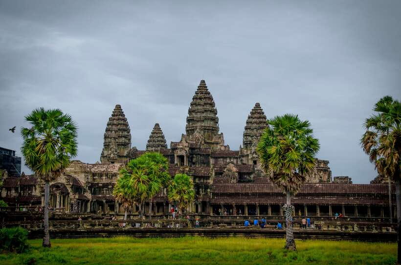 Seat-In-Coach: Small Circuit tour with Sunrise at Angkor Wat - Key Points at a Glance
