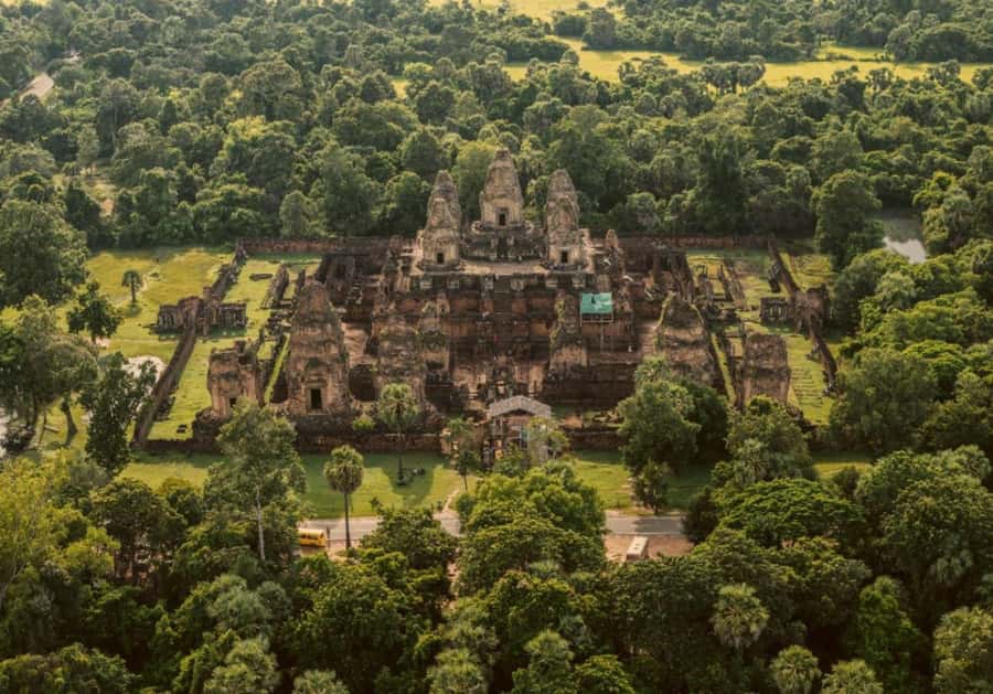 Shared day tour with Spanish-speaking guide at Angkor Temple. - Why this one-day Angkor route works
