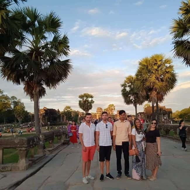 Siem Reap: 2-Day Private Angkor Wat & Angkor Temples Tour - What to bring and how to dress