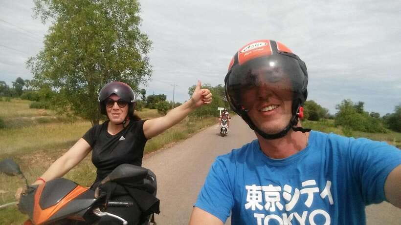 Siem Reap: 3-Hour Ancient Trails Motorbike Tour - Villages, local work, and a slower view of Cambodia