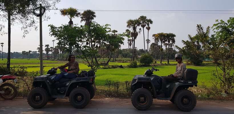 Siem Reap: 4-Hour Countryside Quad Bike Tour - Market browsing and Cambodian leather carving