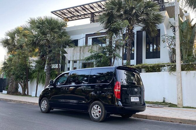 Siem Reap Airport Transfer with Fast Track Immigration Service - Meeting your host at Siem Reap Angkor Airport