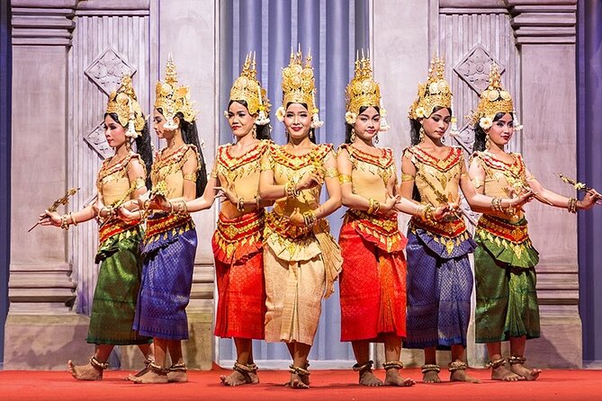 Siem Reap: Amazing Apsara Dance Show with Dinner &Hotel Transfers - Who will get the most from this evening?