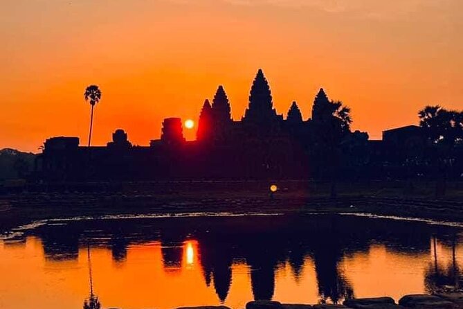 Siem Reap Angkor Private Tour Guide in English and Spanish - A 5am start at Hard Rock Cafe Angkor