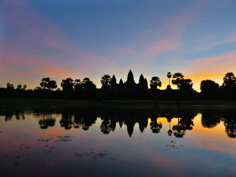 Siem Reap: Angkor Sunrise 1- or 2-Day Guided Temples Tour - What to pack and what to expect physically