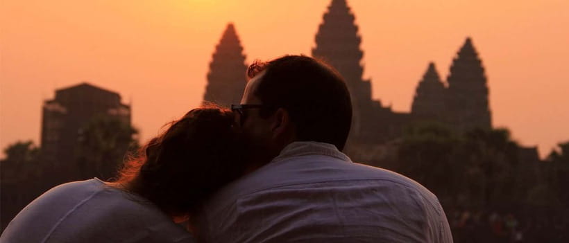 Siem Reap: Angkor Sunrise Jeep Tour / SUV Car Available - An early jeep ride into Angkor