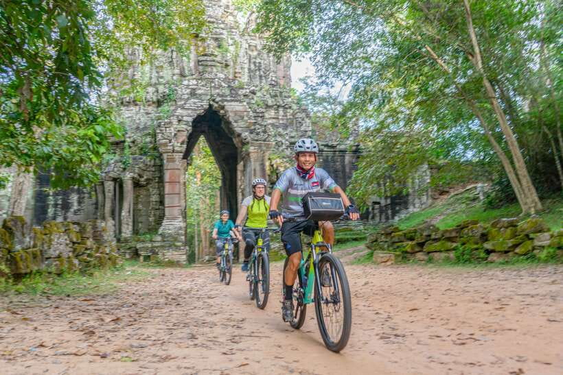Siem Reap: Angkor Sunset Bike & Boat Tour /E-Bike Available - Key points to know before you book