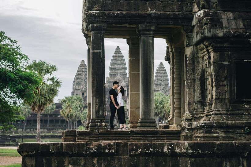 Siem Reap: Angkor Wat 2day Big and Small Circuit Guided Tour - Two days that show Angkor beyond the postcard
