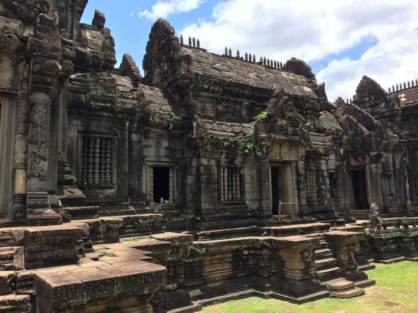 Siem Reap: Angkor Wat, Angkor Thom, and Banteay Srei Tour - Banteay Srei is worth the longer drive