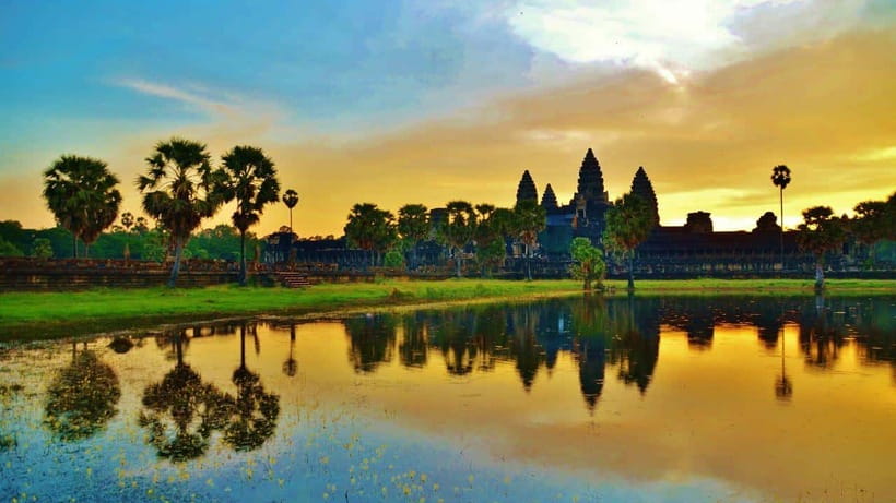 Siem Reap: Angkor Wat, Bayon & Ta Prohm Guided Tour - Bayon and its famous stone faces