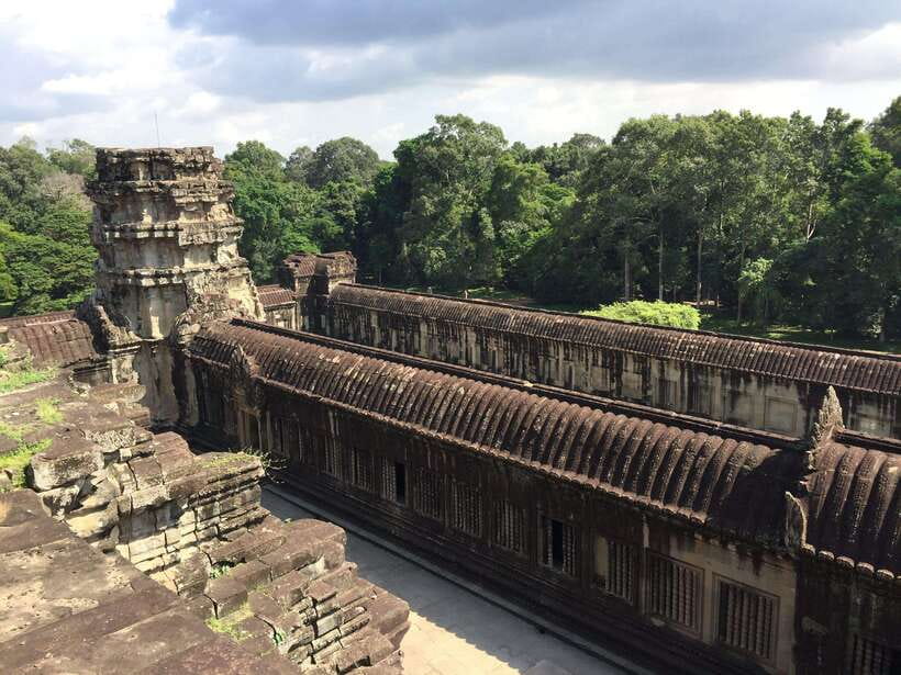 Siem Reap: Angkor Wat Half-Day Trip with Local Guide - Should you book it?