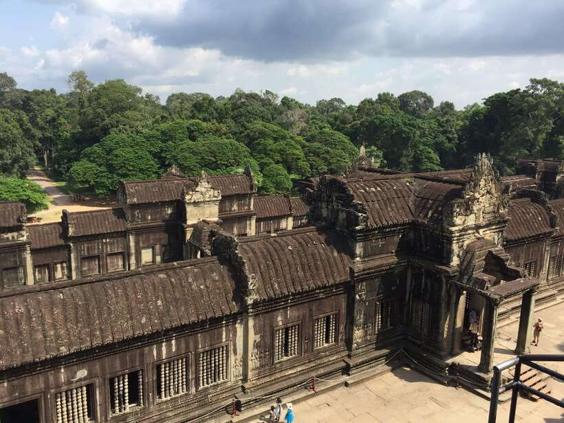 Siem Reap: Angkor Wat Half-Day Trip with Local Guide - What four hours can and cannot cover