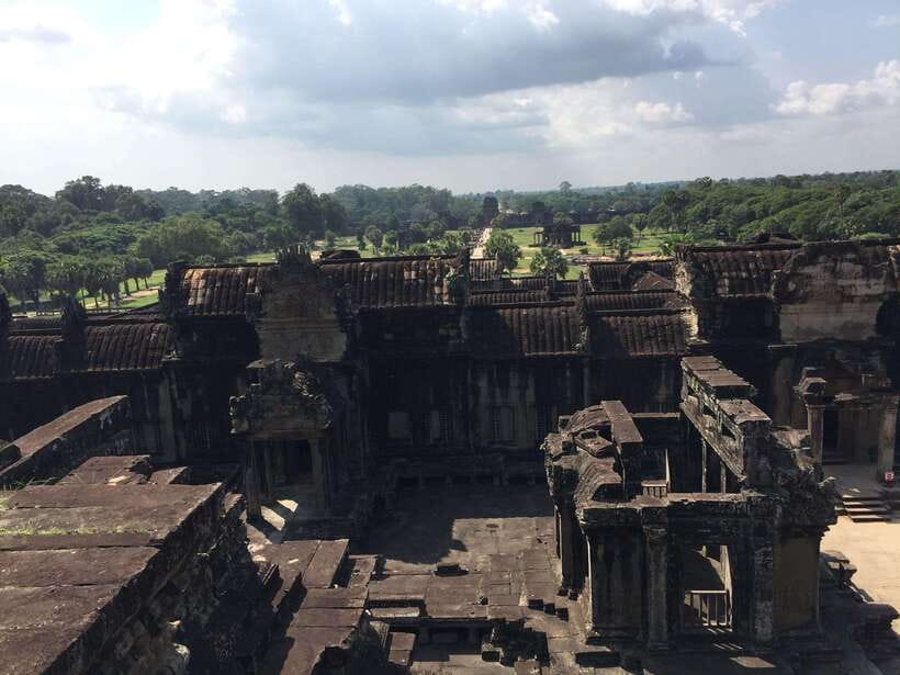 Siem Reap: Angkor Wat Half-Day Trip with Local Guide - Who should book this Angkor Wat visit