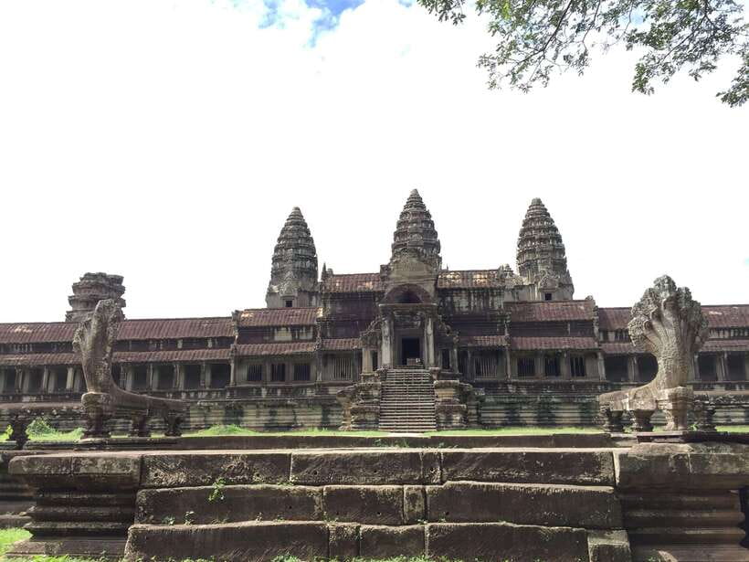 Siem Reap: Angkor Wat Half-Day Trip with Local Guide - The lotus pond photo stop