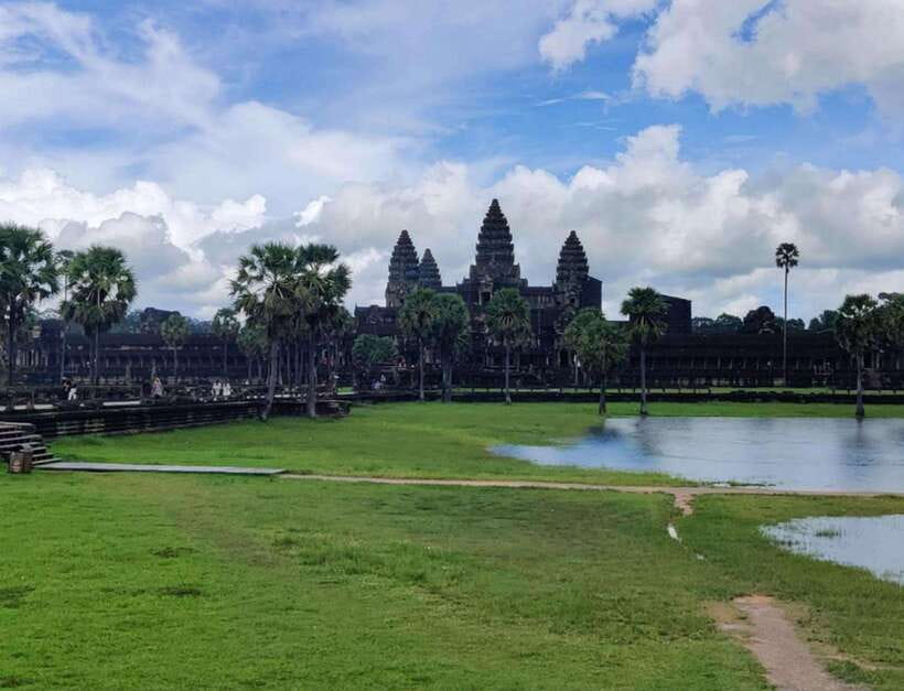 Siem Reap: Angkor Wat Private Tour by Tuk-Tuk - What the driver does, and what the driver does not do