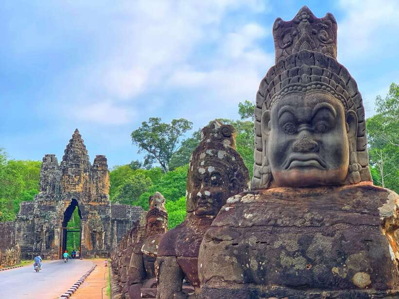Siem Reap: Angkor Wat Private Tour by Tuk-Tuk - Lunch is simple and flexible