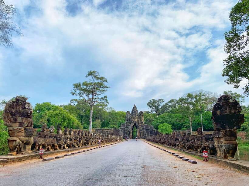 Siem Reap: Angkor Wat Private Tour by Tuk-Tuk - Banteay Kdei closes the temple circuit